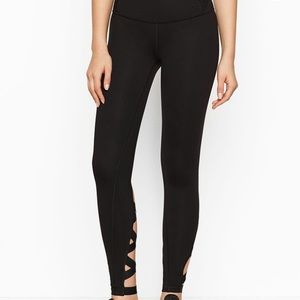 Victoria sport lace up tight